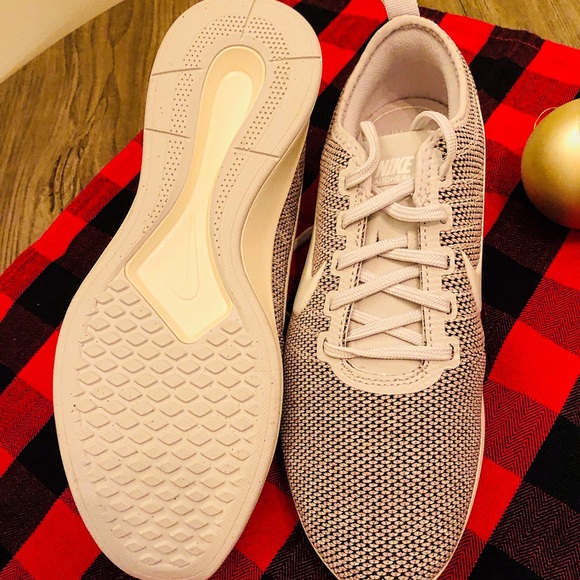 NEW Nike Dualtone Racer PRM - Grey/Rose - Picture 3 of 7